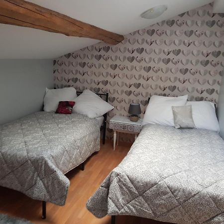 Le Pommier Chambre d'hote Clussais-la-Pommeraie Extérieur photo