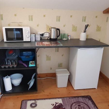 Le Pommier Chambre d'hote Clussais-la-Pommeraie Extérieur photo