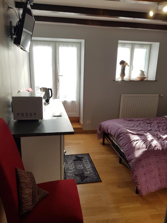 Le Pommier Chambre d'hote Clussais-la-Pommeraie Extérieur photo