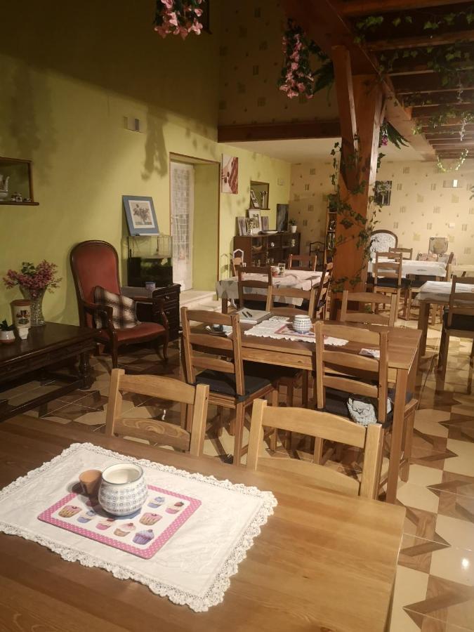 Le Pommier Chambre d'hote Clussais-la-Pommeraie Extérieur photo