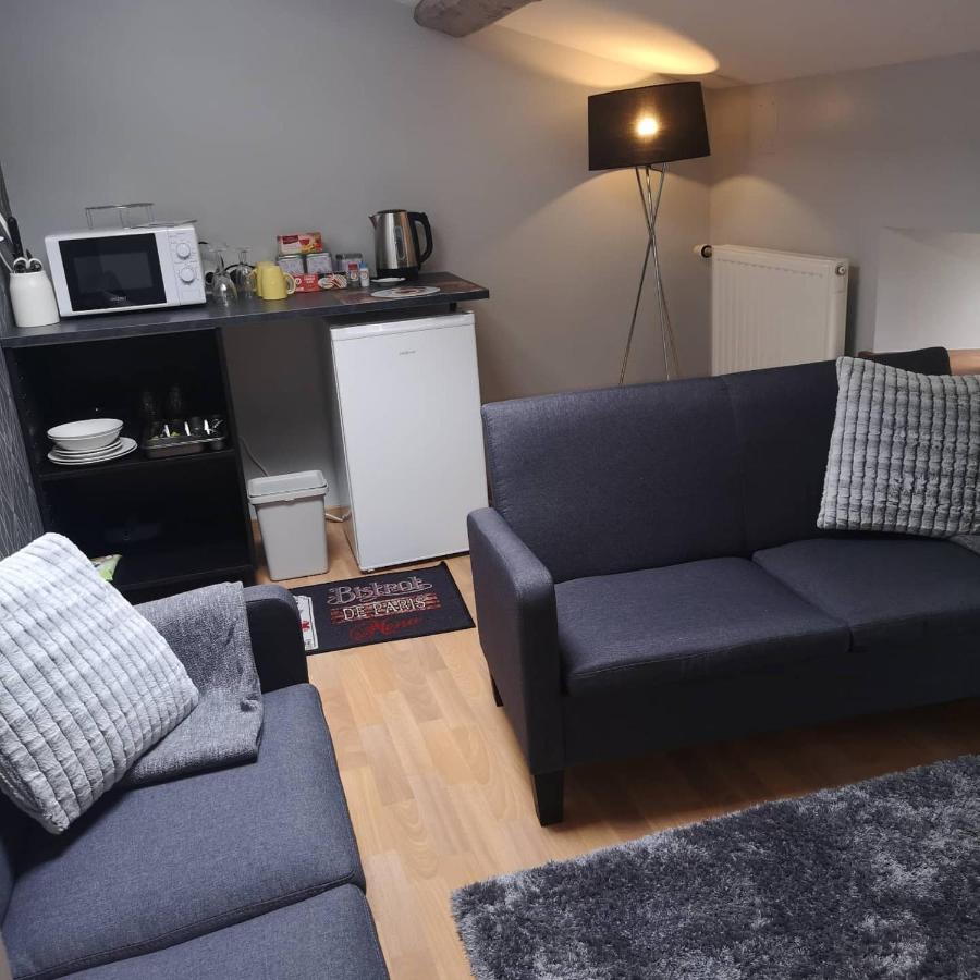 Le Pommier Chambre d'hote Clussais-la-Pommeraie Extérieur photo