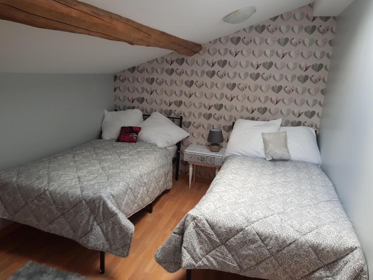 Le Pommier Chambre d'hote Clussais-la-Pommeraie Extérieur photo